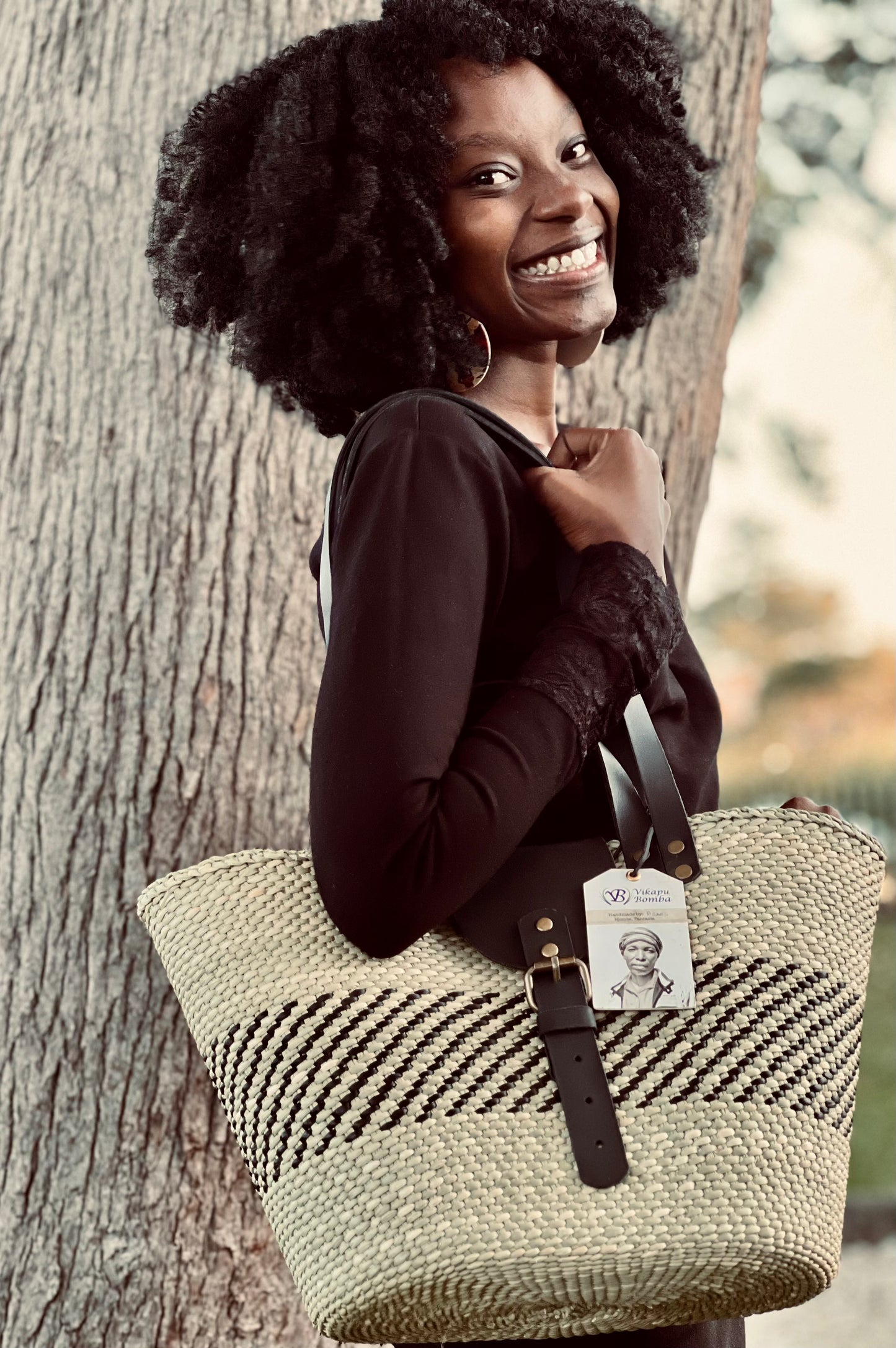 BEBA Tote Bag - Nyagala Mstari Natural & Black